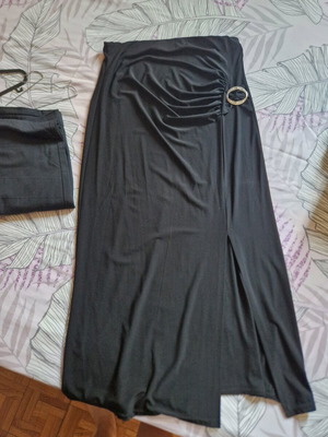 Women's long skirt with slit, very elastic like new