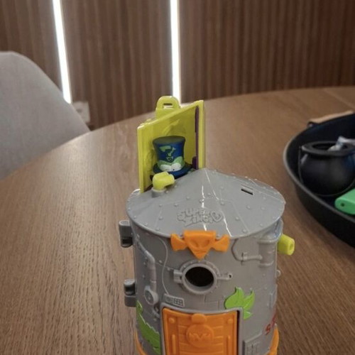 Super Zings toy like new