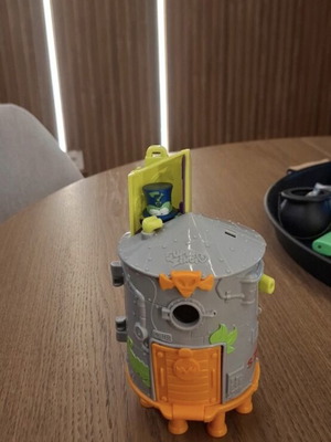Super Zings toy like new