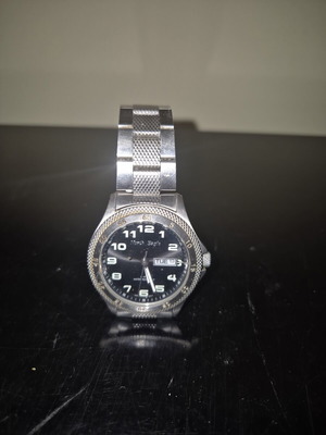 North Eagle Quartz men's watch stainless steel 10 ATM water resistant used