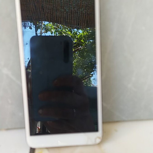 Gıgaset GS 100 mobile phone used for spare parts