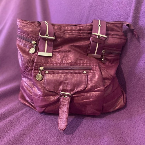 Shoulder bag purple metallic like new with many pockets everyday