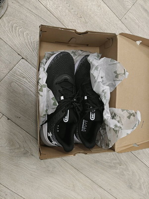 Παπούτσια UNDER ARMOUR HOVR Turbulence (No 46)