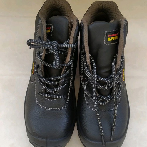 Boots new, size 38, black