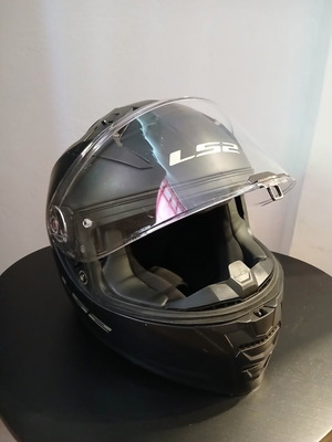 LS2 Vector II motorcycle helmet, black matte, ECE 2206 certified