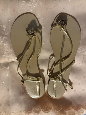 Giuseppe Zanotti Χρυσά σανδάλια με στρας, αφόρετα, μέγεθος 40
