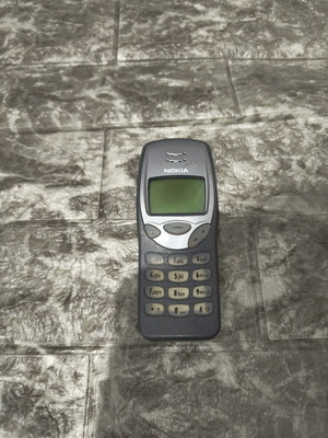 Nokia 3210 τηλέφωνο με μπαταρία άγνωστη λειτουργικότητα, σαν καινούργιο, γκρι