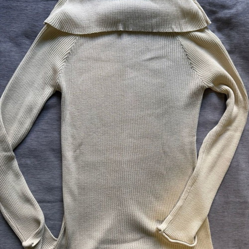 Zini sweater with high turned collar in cream color like new