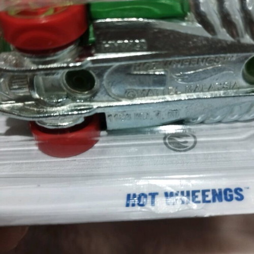 Treasure Hunt Hot Wheels car new
