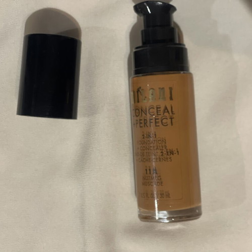 Milani Conceal + Perfect 2-in-1 Foundation+Concealer 11A Nutmeg Muscade like new