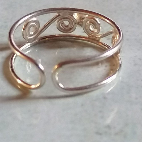 Silver 925 ankle ring with spirals and green rhinestones new