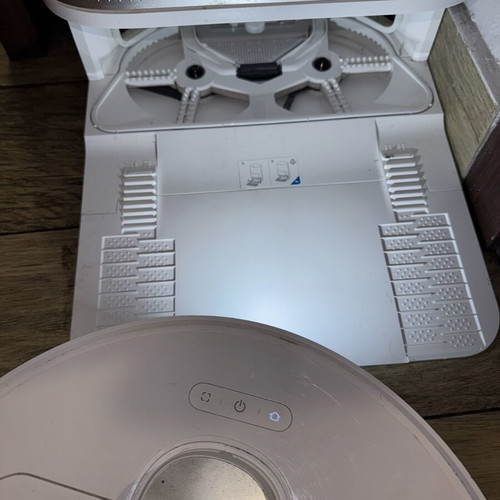 DREAME L40 Ultra vacuum cleaner like new
