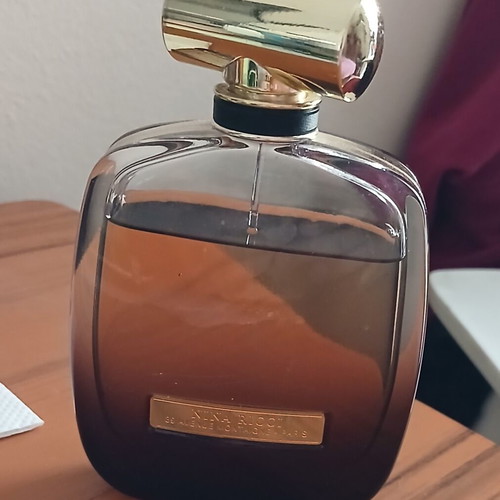 Nina Ricci Original women's perfume, like new, 30 ml Eau de Parfum