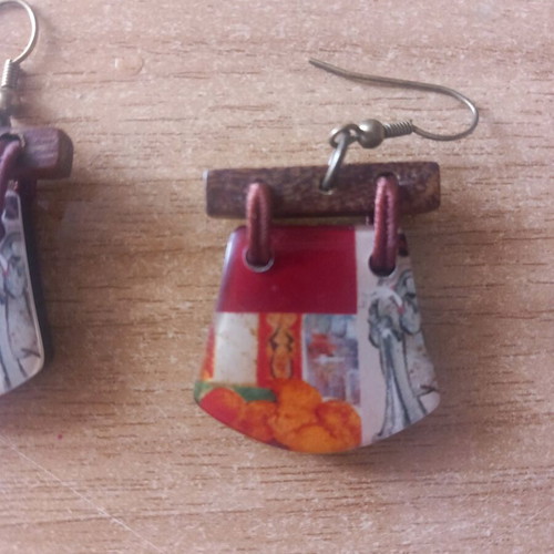 Earrings with wooden details like new