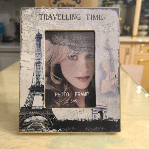 Travelling Time photo frame like new with travel theme