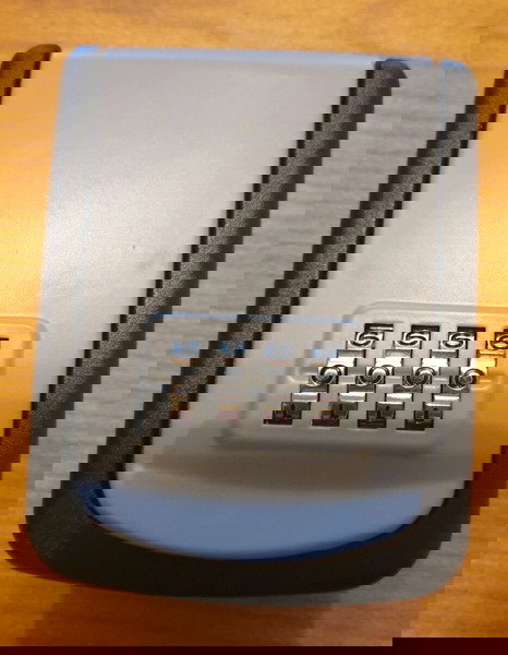 Safe box key