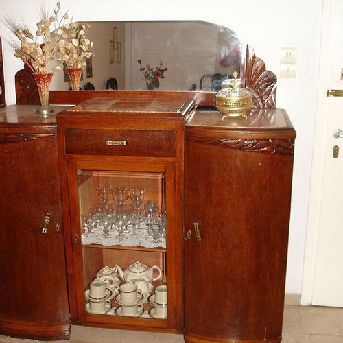 Buffet Display Cabinet 1930 like new, antique solid wood
