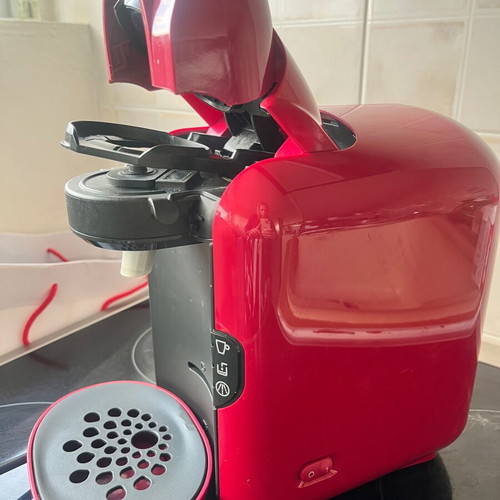 Bosch TAS1201 Tassimo Espresso Coffee Maker like new, red
