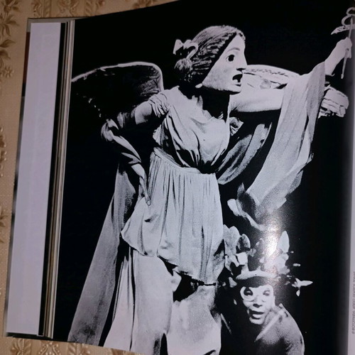 Giannis Tsarouchis (Ta Nea) used book in very good condition
