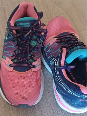 Saucony ανατομικά σε πολύ καλή κατάσταση προσφορά