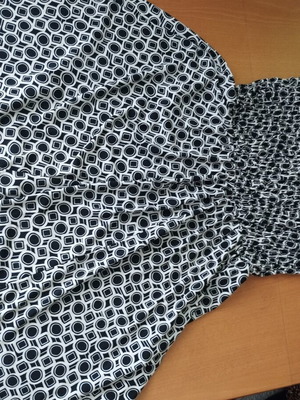 Dress size 12 like new, black and white