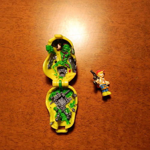Mighty Max toys used, pack of two collectible items