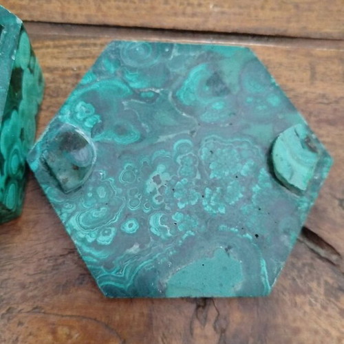 Box made of natural malachite like new