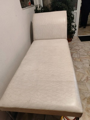 Aesthetic bed like new