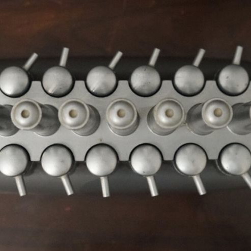 Metal war frigate used with detachable machine guns