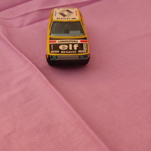 Burago Renault 9 Rally 1/43 used die cast metal model car