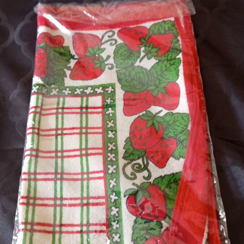 Vintage towel unused from the 70s-80s