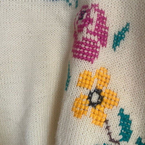 Vintage wool sweater yellow with embroidered design new