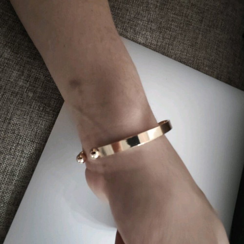 Bracelet handcuff new gold color, adjustable size