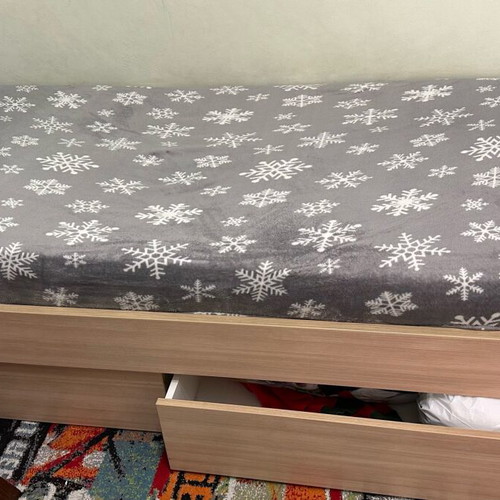 Modeco bed with storage drawers new condition, no mattress