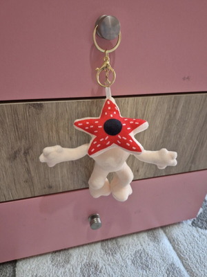 Demogorgon Stranger Things plush keychain like new
