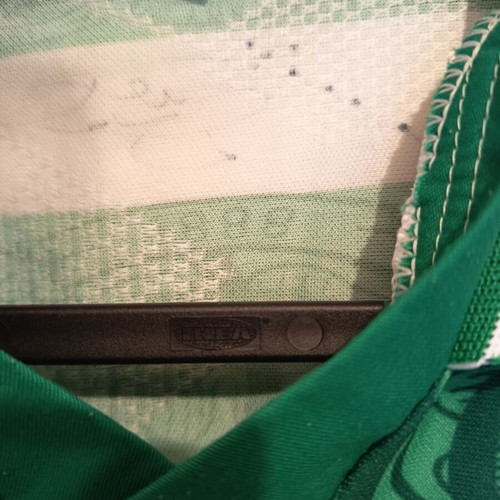 Celtic 1995-1996 kids jersey like new, signed