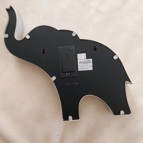 Decorative elephant Zara Home with battery lights for children's room.