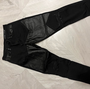 Nadia Rapti & Salt pepper jeans
