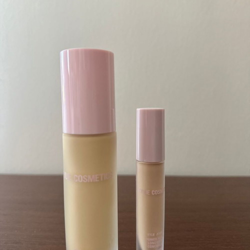 Kylie Cosmetics Power Plush Longwear Foundation & Concealer new
