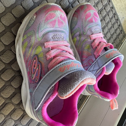 Schetsers kids shoes with lights like new, size 25 white pink