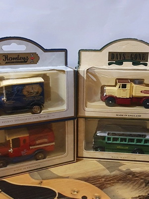 Lledo Days Gone collectible toy car like new