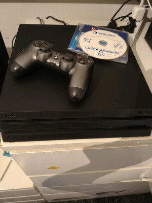 Playstation 4 Pro 256GB SSD μεταχειρισμένο με δίσκο Goldhen