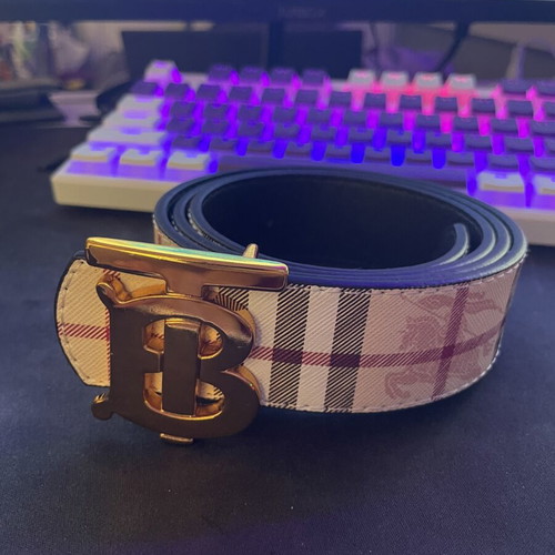 Burberry belt like new, adjustable, beige