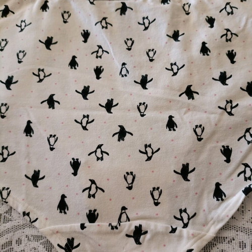 Cotton slip Marks and Spencer size 20 new, black and white