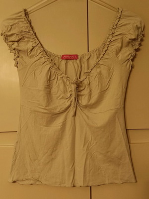 Μπεζ μπλούζα Enzzo σαν καινούργιο, vintage style με σούρες