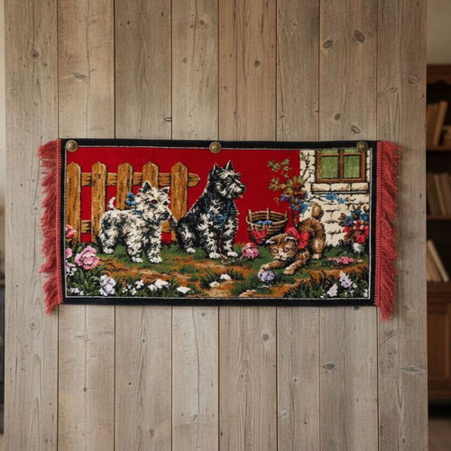 Vintage plush wall rug with puppies and cat used, 96x51 cm