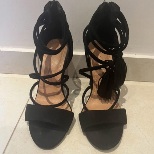 Black suede sandals with removable tassels like new