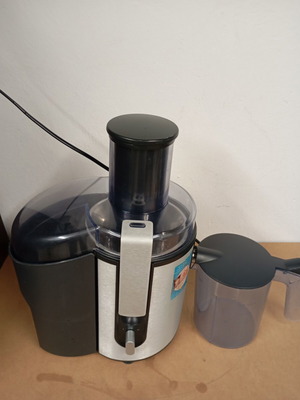 Phillips juice extractor