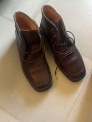 Μποτάκια Timberland δερμάτινα σαν καινούργια, καφέ, νούμερο 38