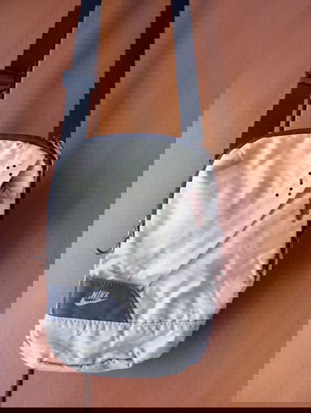 Nike τσαντάκι